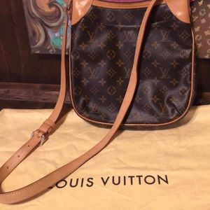 authentic Louis Vuitton Odeon PM
Date Code: CA1132